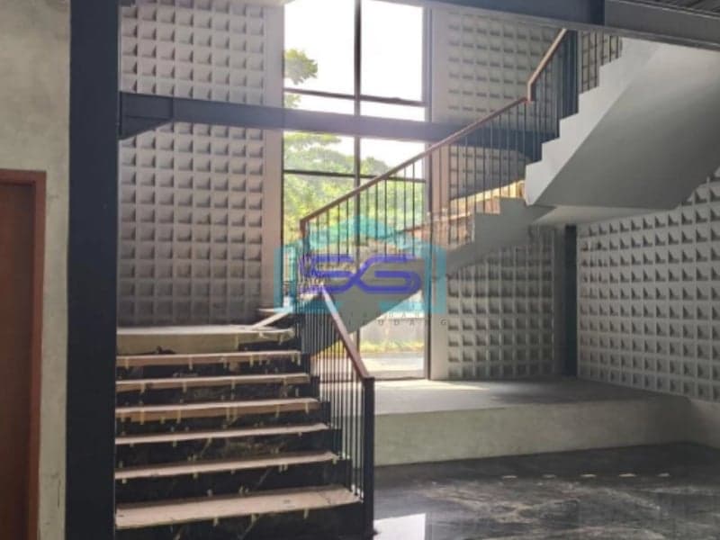 Dijual Gedung Lokasi Strategis di Jakarta Selatan LT 1600m2
