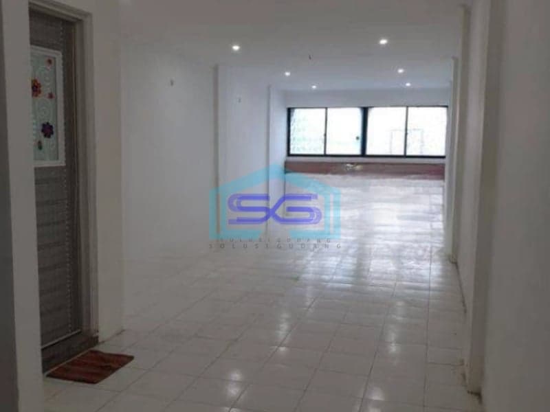 Disewakan Ruko di Pangeran Jayakarta Jakarta Pusat Luas Bangunan 229 m²
