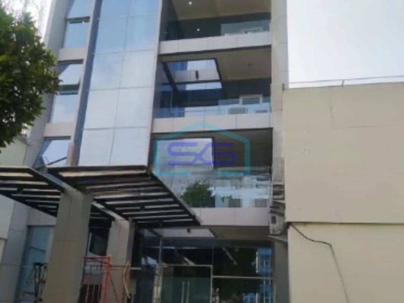 Office for Sale in a Very Strategic Location in Tebet, South Jakarta - Building Area 825 sqm