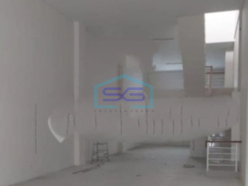 Ready-to-Use Warehouse for Rent in Bizzpark Cakung, East Jakarta 265 m² Building Area