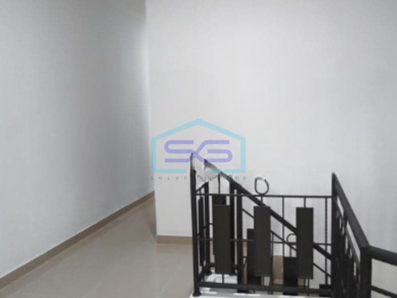 For Sale: Ruko with 120 m² Building Area, Flood-Free, Located in Tangerang, Banten