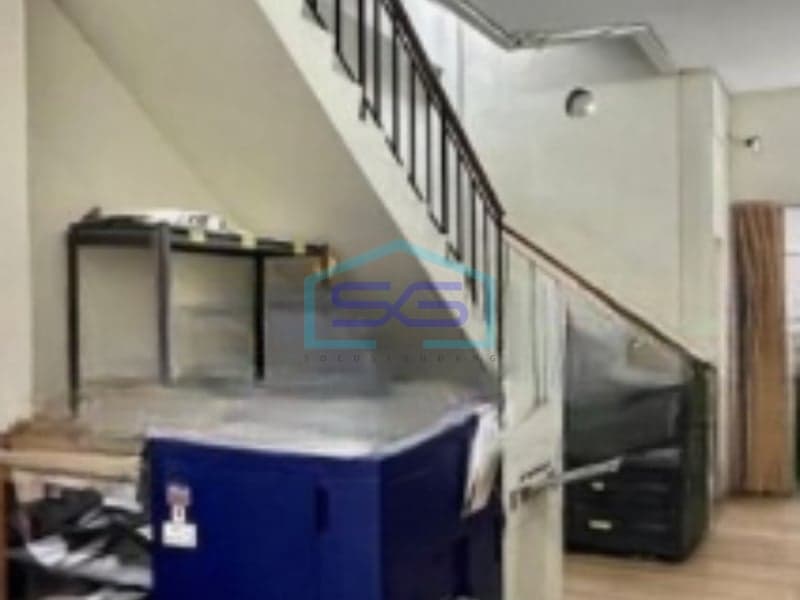 出售：南雅加达 Kebayoran Baru 3层商铺，永久产权