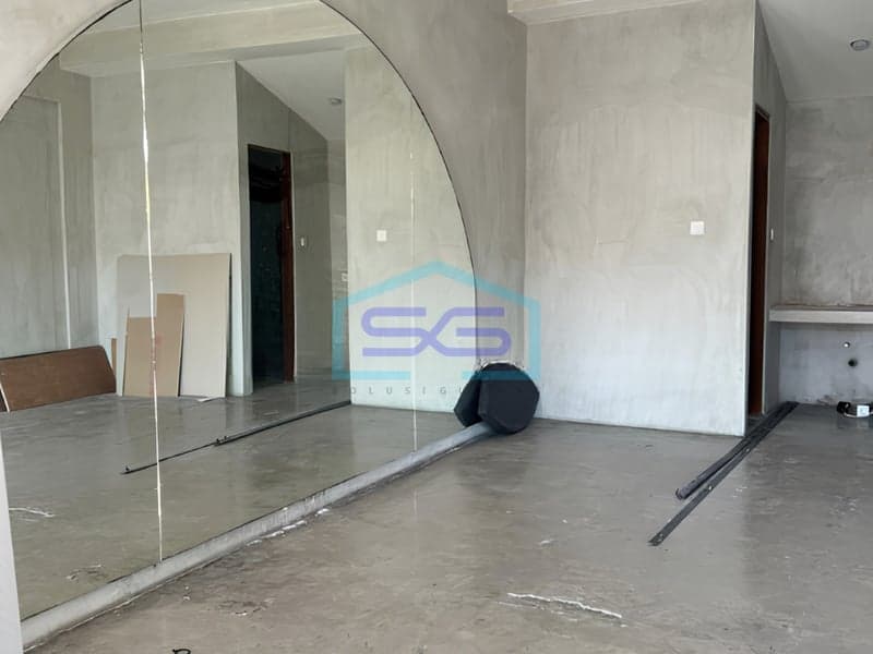 Disewakan Ruko Strategis Dekat Pantai Batu Bolong Canggu Badung Bali Luas Bangunan 38 m²