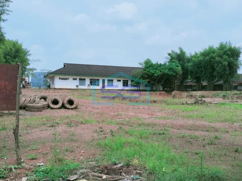 出售：实地可建造土地，位于南苏门答腊省巨港，地理位置极其优越，占地面积约 15398平方米