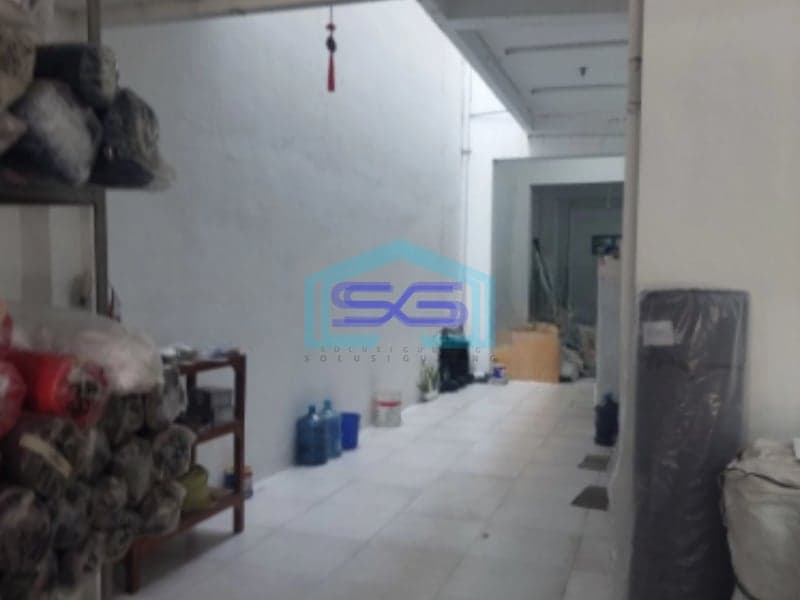 Disewakan Ruko Lokasi Di Tengah Kota Pinggir Jalan Slamet Riyadi di Solo Cocok Untuk Investasi Usaha.