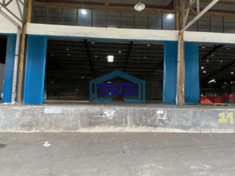Disewakan Gudang Ada Loading Dock Luas Tanah  5500 m² di Moch Toha Bandung