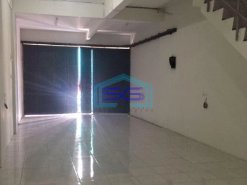 Disewakan Ruko Sudirman Mainroad Dekat Dulatip, Tamim, Kebonjati, Otista Bandung Luas Bangunan  120 m²