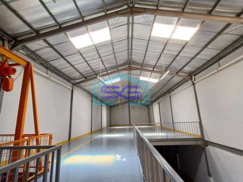 Disewakan Gudang 2 Lantai Ada Kantor 4 Lantai Ada Mezzanine di Jakarta Barat LB 900m2