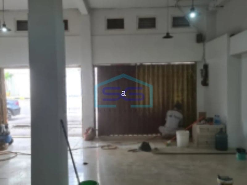 Ready-to-Use Shophouse for Rent in Pecenongan, Central Jakarta Building Area 117 sqm