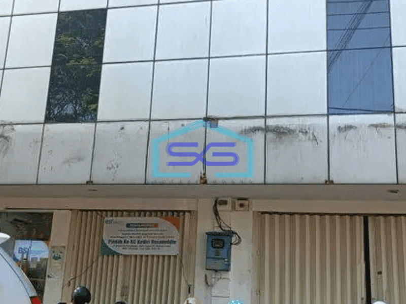 Disewakan ruko tiga lantai di pusat bisnis kota kediri Ruko