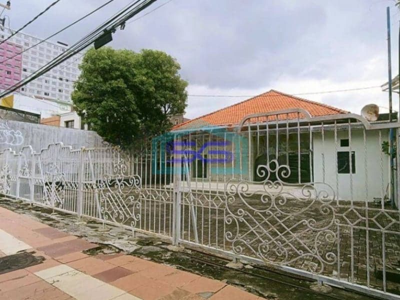 Disewakan Ruko Ex Bank Dan Resto Jl Raya Gubeng Surabaya Pusat LT 993m2