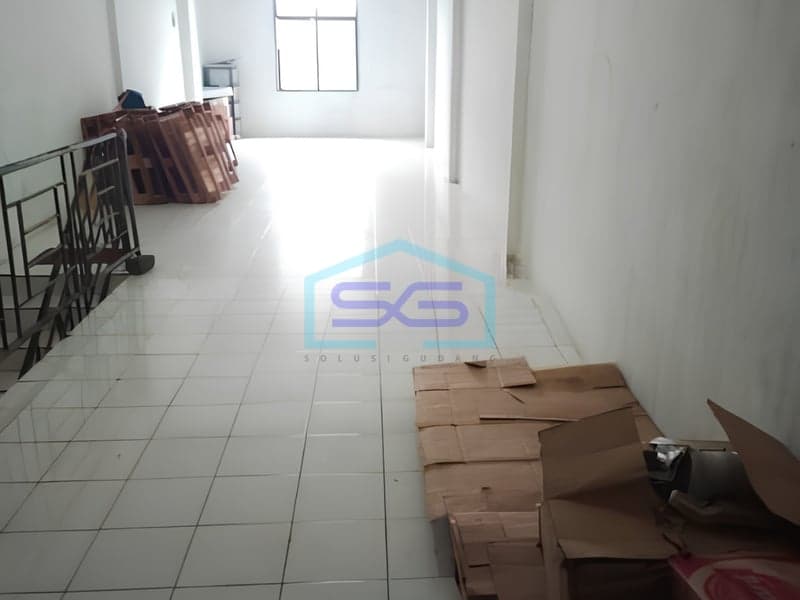 Shop House for Rent in Tambora West Jakarta Building Area 360 m²