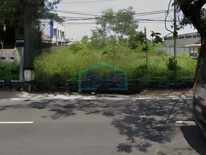 Disewakan Tanah Di Pusat Kota Karanganyar di Jalan Solo Tawangmangu Jawa Tengah LT 2203m2