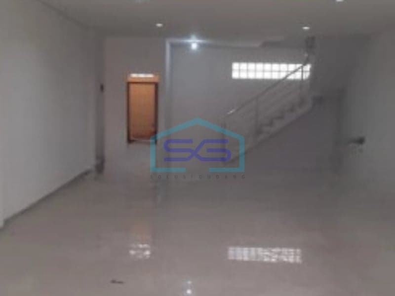 Disewakan Ruko 3 Lantai Luas Bangunan 282 m² Lokasi di Bandung Jawa Barat