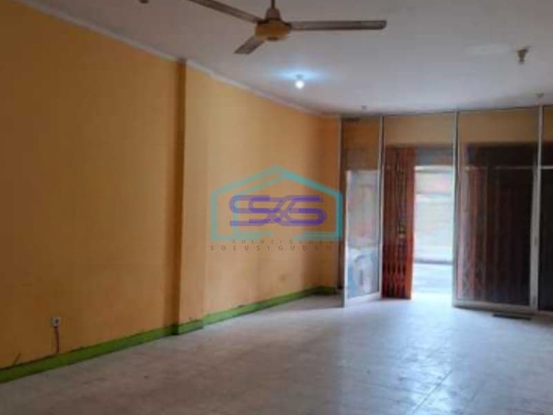 Disewakan Ruko 2 Lantai Luas Bangunan 217 m² Lokasi Daan Mogot Jakarta Barat