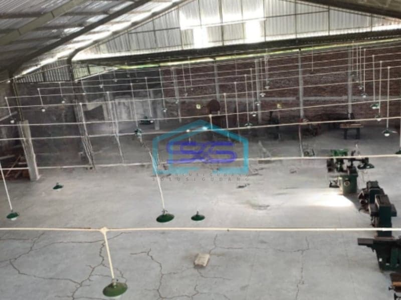 Disewakan Gudang Ada Kantor Luas Bangunan  2600 m² Lokasi Strategis di Gamping Sleman Yogyakarta