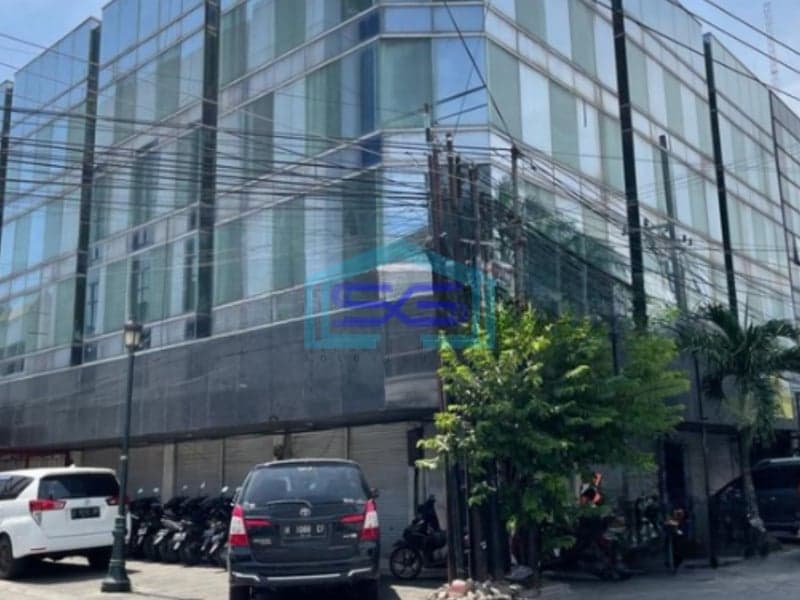 Disewakan Ruko 3 Lantai Ex Bank Hook di Semarang Tengah LB 828m2