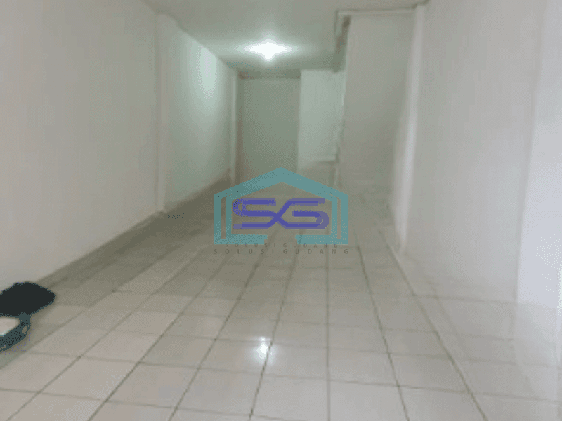Disewakan Ruko Luas Bangunan 180 m² di Tambora Jakarta Barat