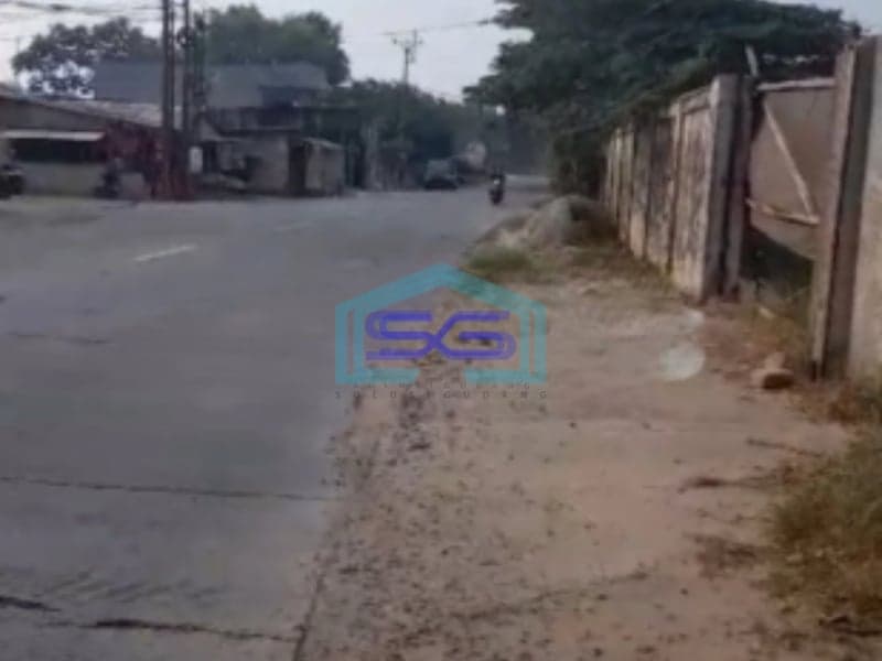 Disewakan Tanah Kavling Pinggir Jalan Ada Bangunan Lokasi Strategis LT 1800m2 di Gunung Sindur Bogor