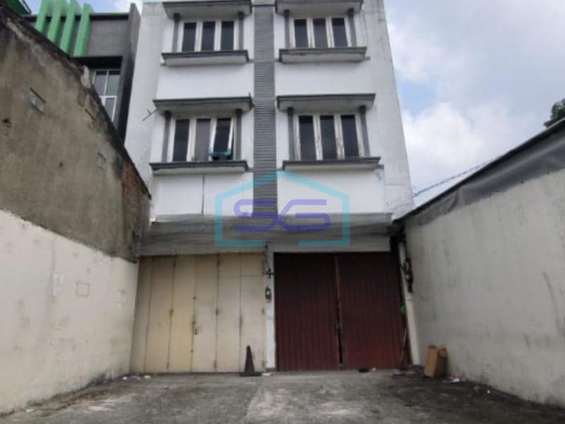Disewakan Ruko Gandeng Lokasi Strategis di Jakarta Timur LB 535 m²