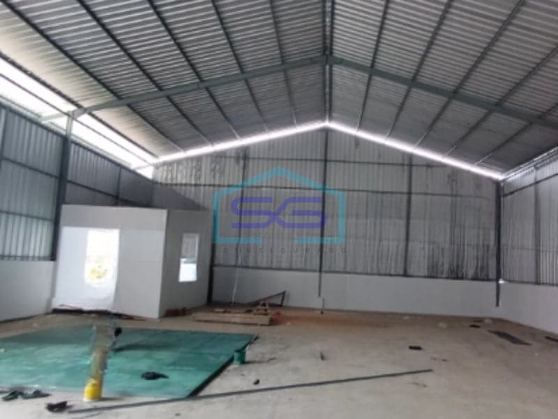 Disewakan Gudang Pabrik Luas Tanah 300 m² Lokasi Bebas Banjir di Cikarang