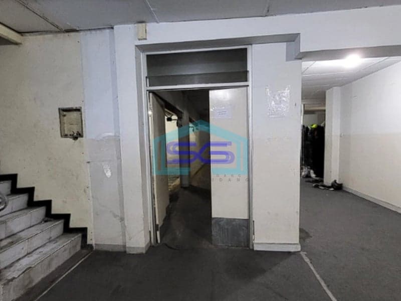 Dijual Ruko Gandeng Tiga Di Ketapang Petojo Jakarta Pusat LB 960m2