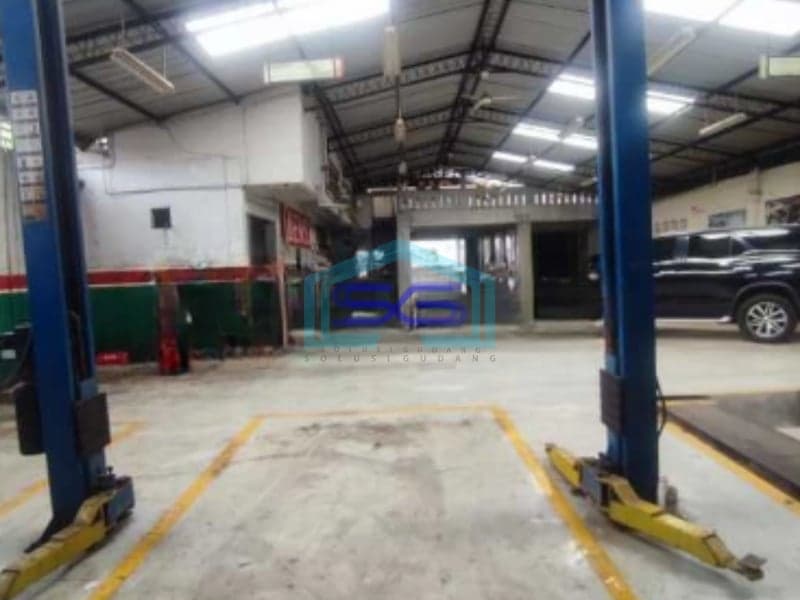 Dijual Ruang Usaha Strategis Depan Jalan Raya Binong Karawaci Tangerang 56 Luas Bangunan  1200 m²