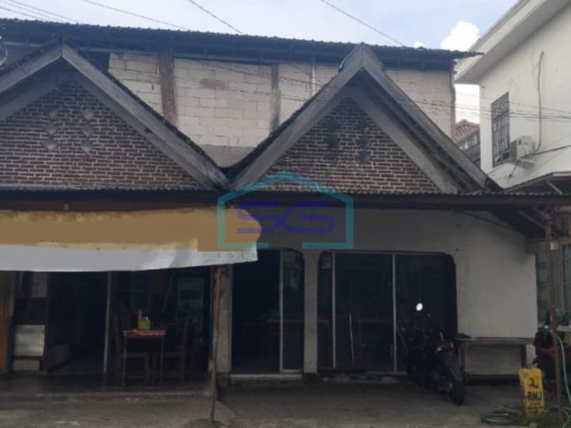 出售：靠近Pakuwon Mall的店屋，士勒曼，土地面积308平方米