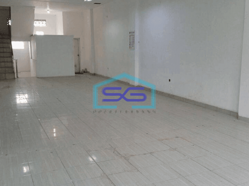 Disewa Ruko Luas Terawat Main Road di Batununggal Kota Bandung