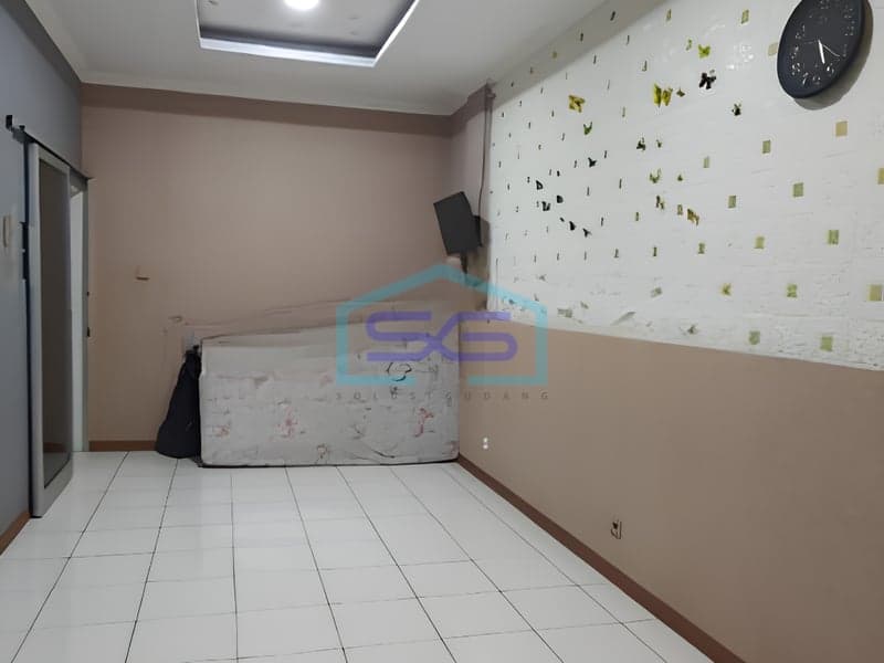 Commercial Shophouse for Rent in Cibubur Bogor West Java Building Area 149 m²