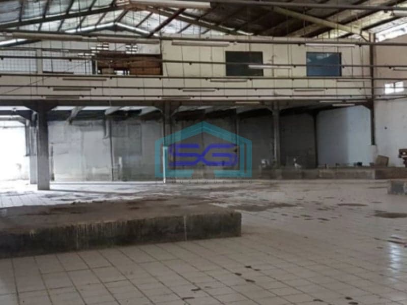 Dijual Gudang Akses Container 40 Feet Luas Bangunan 1500 m² Lokasi Cikarang Bekasi
