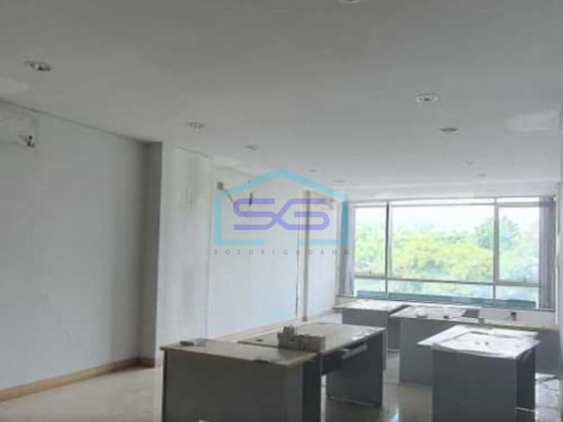 Spacious and Strategic Shophouse for Rent in Puri Mutiara, North Jakarta FL 884 sqm