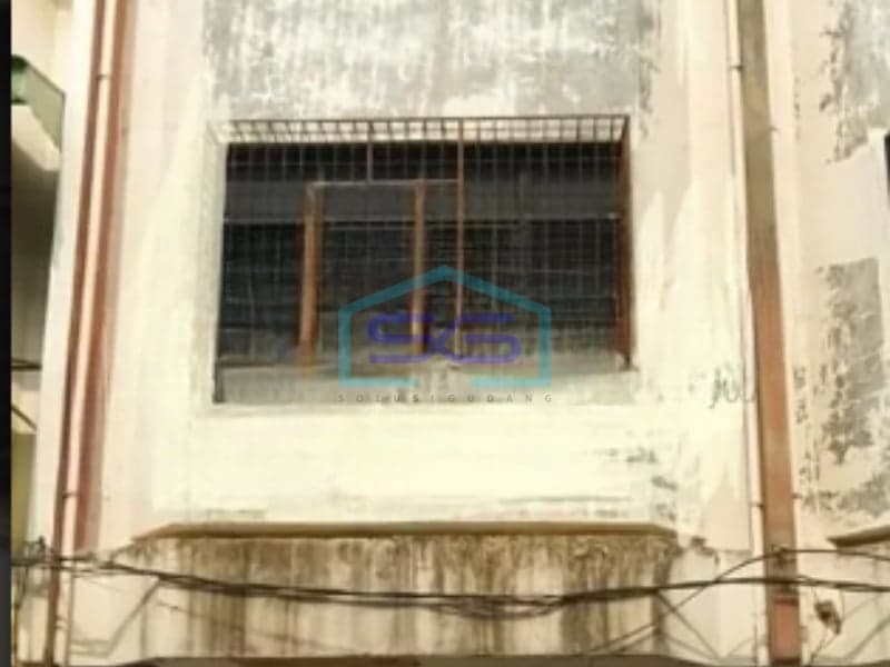For Sale: Former Textile Shop House in Mangga Dua, West Jakarta, Building Area 195 m2