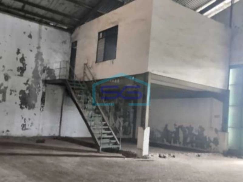 Disewakan Gudang di Komplek Pergudangan Oso Wilangon Indah Surabaya Luas Bangunan  980 m²