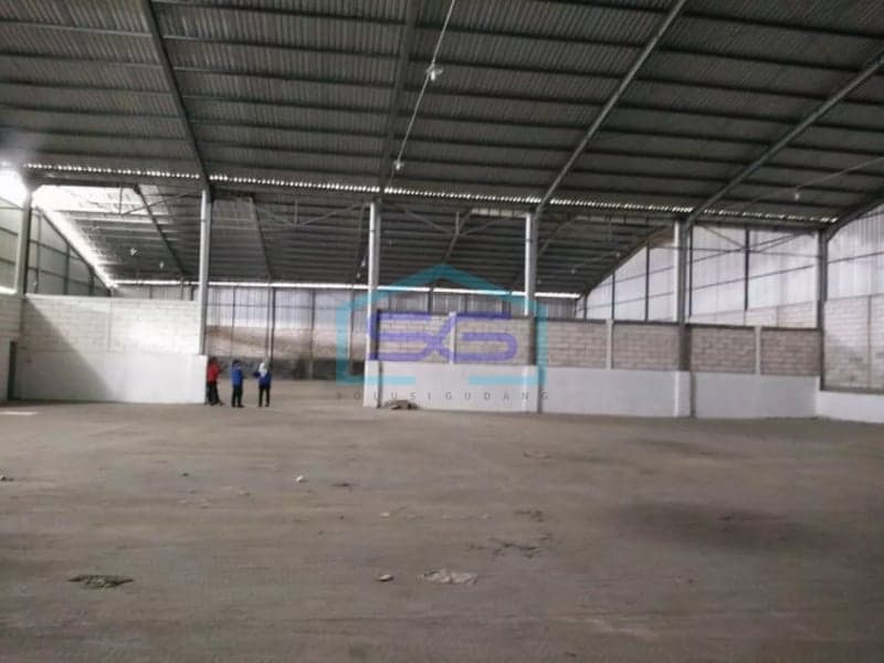 Gudang disewakan di gunung putri luas 2500m