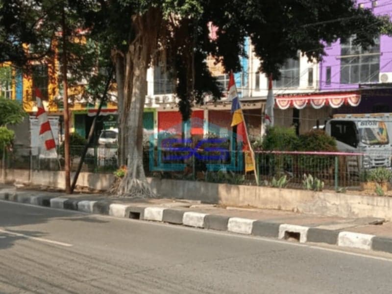 Dijual Ruko Lokasi Strategis di Pondok Kopi Jakarta Timur LB 231m2
