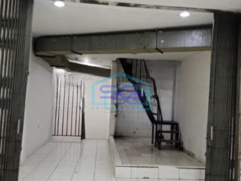 Disewakan Ruko Luas Bangunan 243 m² Loaksi Bebas Banjir di Tebet Jakarta Selatan