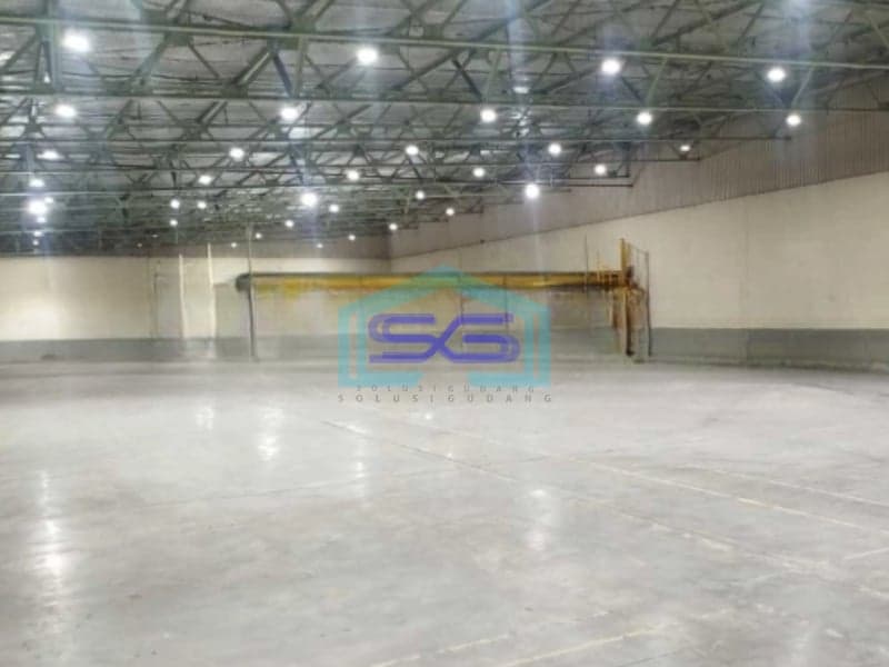Disewakan Gudang Lokasi Bebas Banjir Luas Bangunan  12000 m² di Cicalengka Bandung