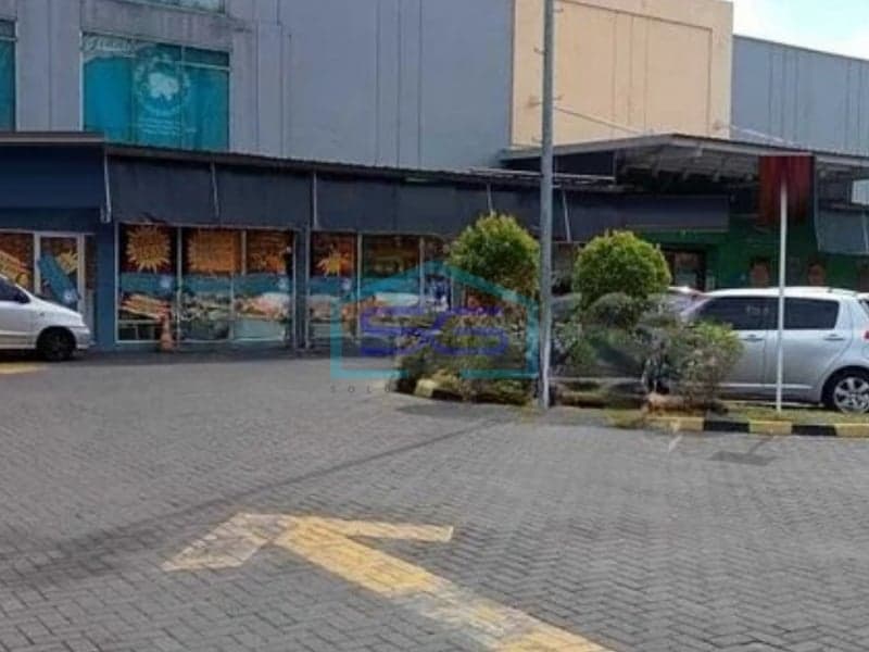Disewakan Ruang Usaha di Jenderal Sudirman, Semarang Jawa Tengah Luas Bangunan 3700m²