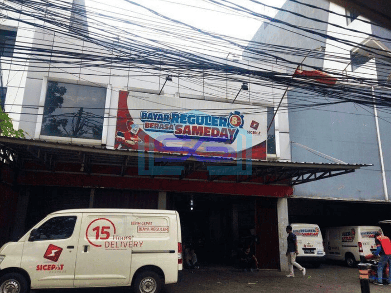 Disewakan Gudang / Bangunan Strategis Siap Huni di Jl Pemuda Raya