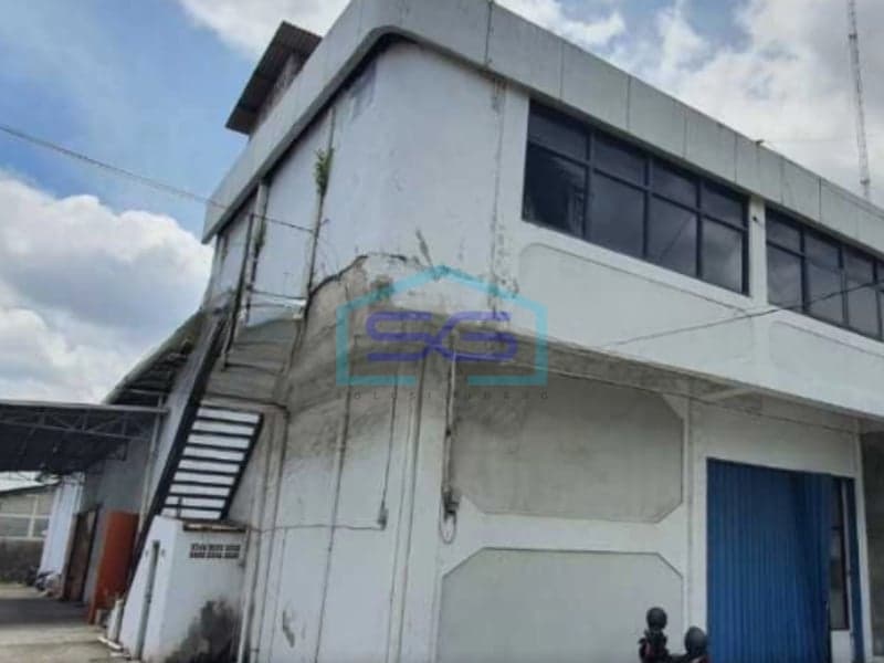 Warehouse for Sale Attractive Price and Strategic Location in North Jakarta, Building Area 360 m²