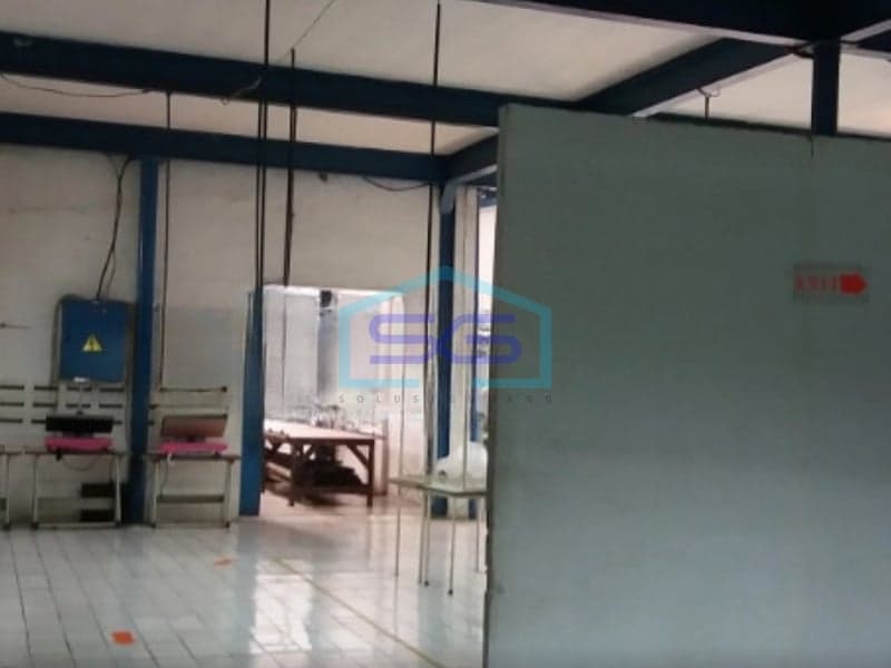 Dijual Gudang Siap Pakai di Jalan Holis, Bandung Selatan LB 2500 m²