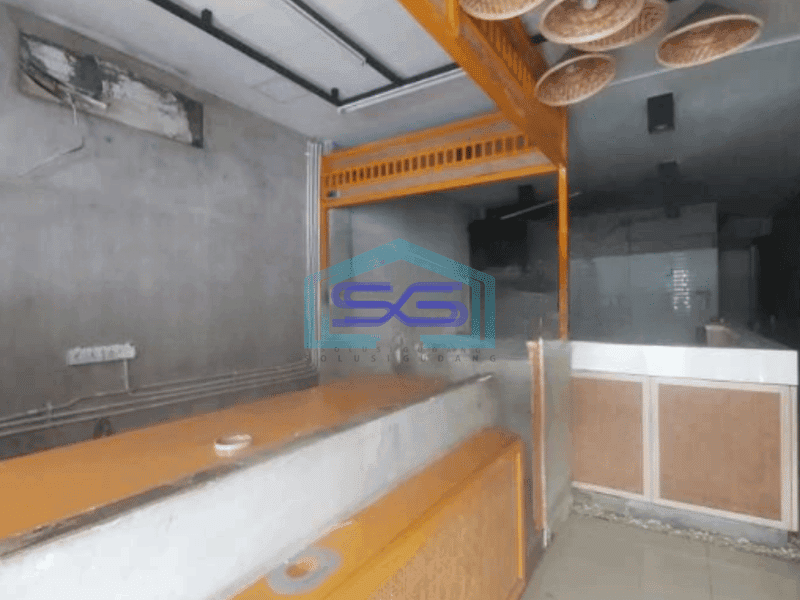 Disewakan Ruko Lokasi Strategis di Kelapa Gading Jakarta Utara Luas Bangunan  180 m²