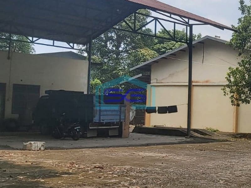 Dijual Tanah Ada Gudang Lokasi di Jalan Soak Simpur Sukarami Palembang LB 1104m2 LT 4000m2