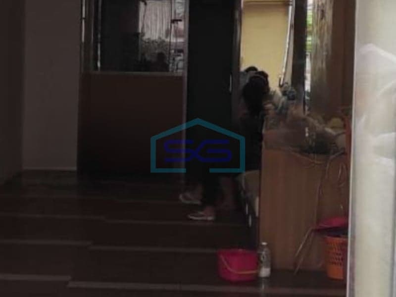 雅加达北部卡拉帕加丁出租空店屋