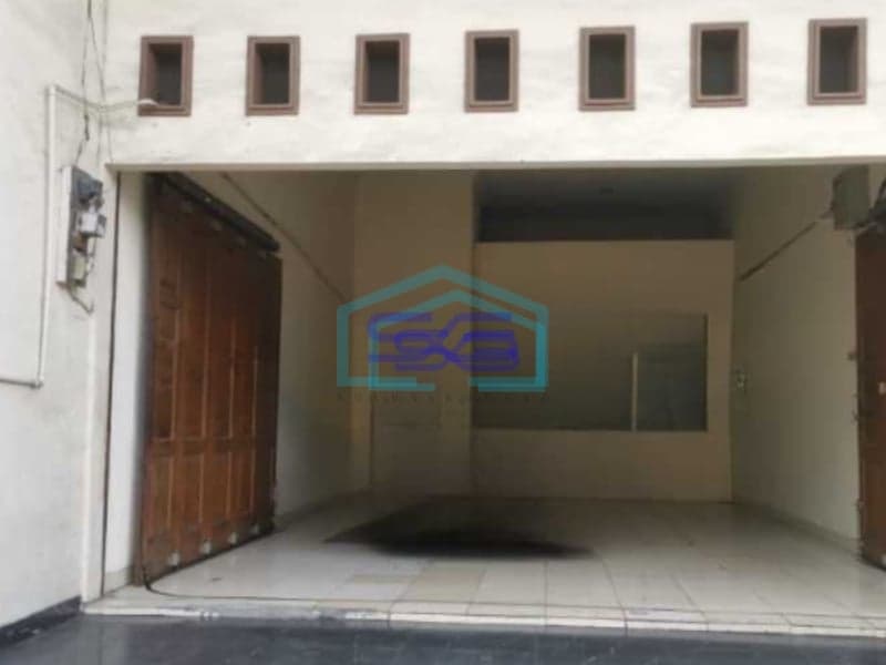 Disewakan Ruko Luas Tanah 100 m² Lokasi di Kemayoran Jakarta Pusat