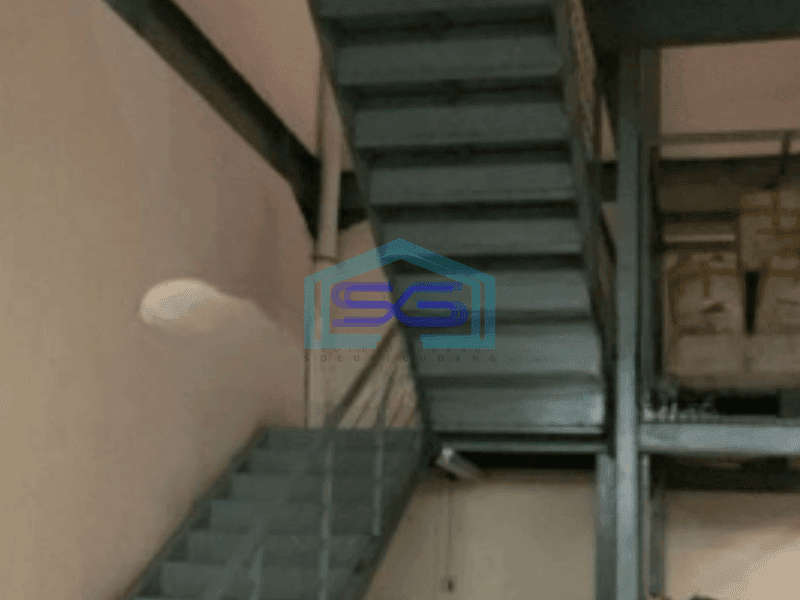 Dijual Gudang Ada Kantor Luas Tanah  5806 m² Lokasi Jurumudi Tangerang