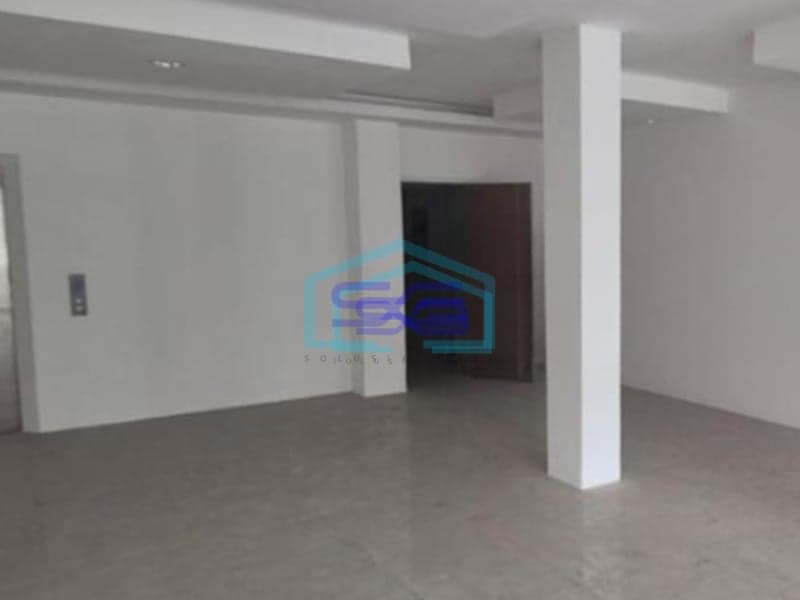 Dijual Ruko Ada Lift Luas Tanah  150 m² Lokasi di Harapan Indah Bekasi