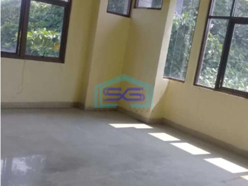 Disewakan Ruko Strategis di Cikutra Bandung Luas Bangunan  180 m²