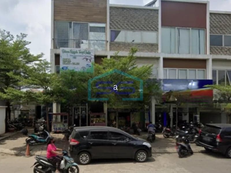 Ready-to-Use Shophouse for Rent in Marunda North Jakarta Building Area 162 m2